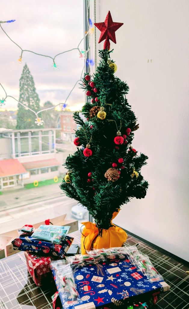 pxl_20251202_211946421~23399517749839911079.